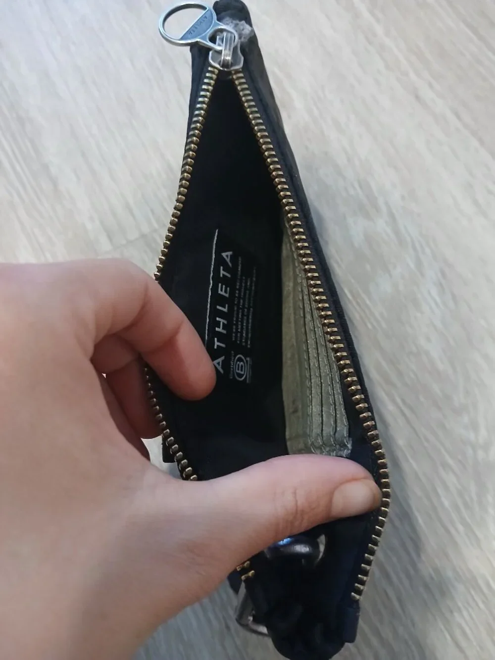 GREAT LARGE WRISTLET ATHLETA BLACK!!!